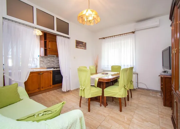 דירה Marija By Interhome שיבניק